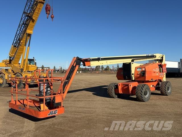 JLG 800 AJ Strēles pacēlāji