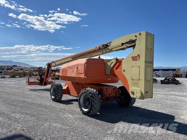 JLG 800AJ Strēles pacēlāji