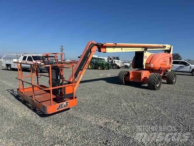 JLG 800AJ Strēles pacēlāji