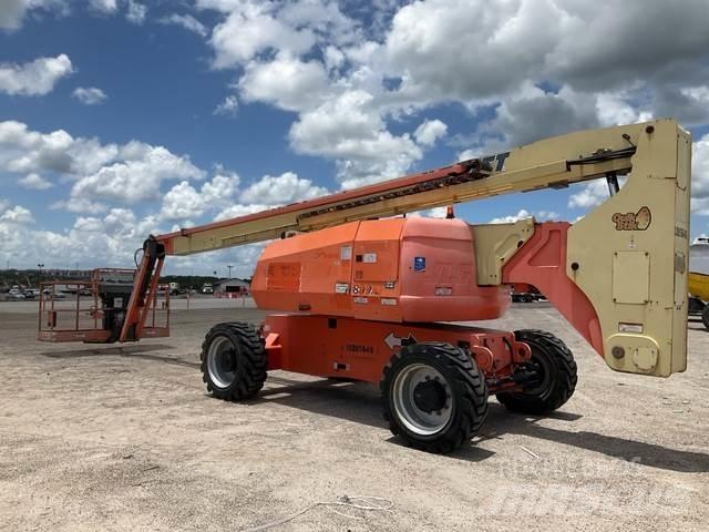 JLG 800AJ Strēles pacēlāji