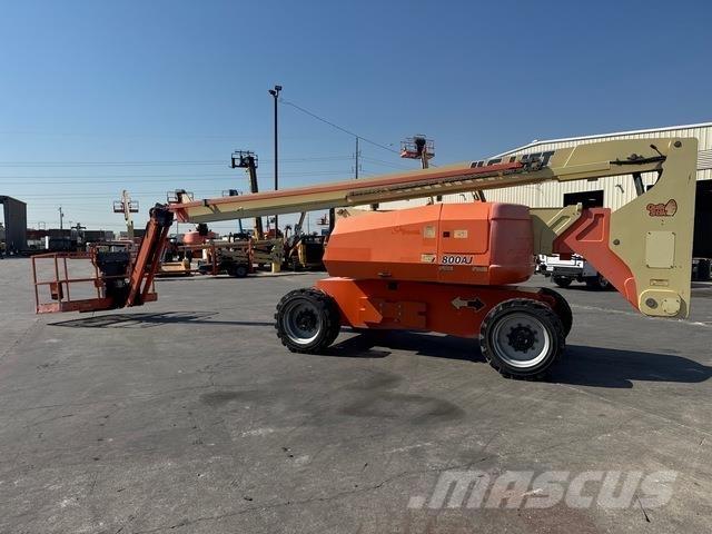 JLG 800AJ Strēles pacēlāji