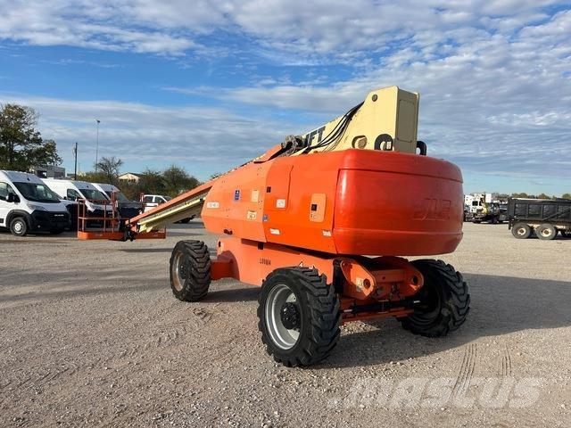 JLG 800S Teleskopiskie pacēlāji