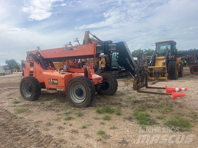 JLG 8042 Teleskopiskie manipulatori