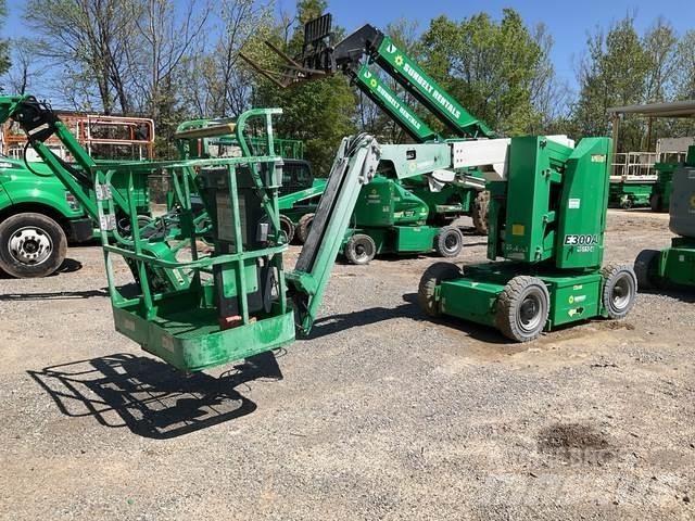 JLG E300AJ Strēles pacēlāji