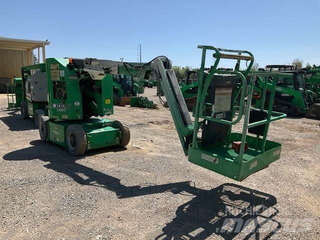 JLG E300AJ Strēles pacēlāji