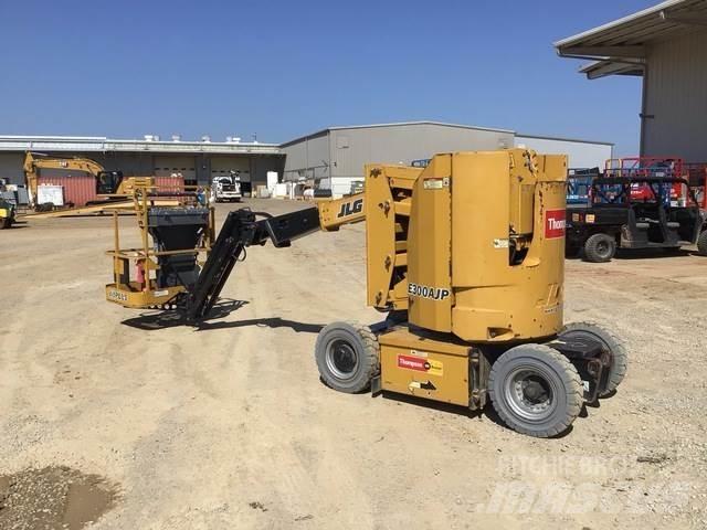 JLG E300AJP Strēles pacēlāji