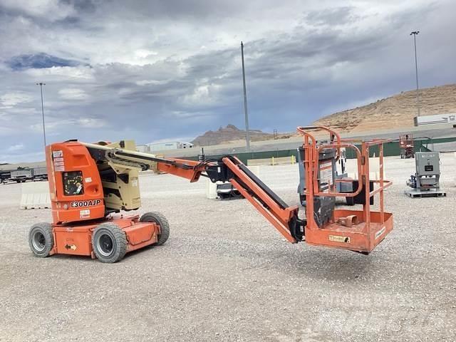 JLG E300AJP Strēles pacēlāji