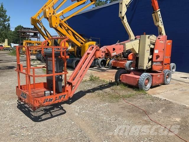 JLG E300AJP Strēles pacēlāji