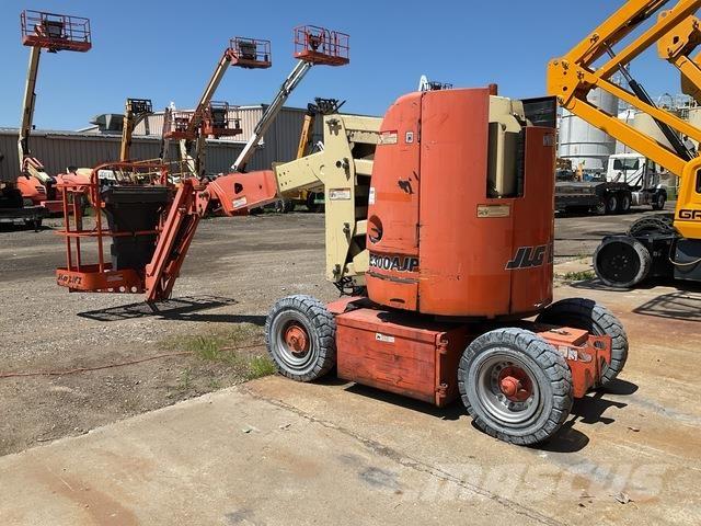 JLG E300AJP Strēles pacēlāji