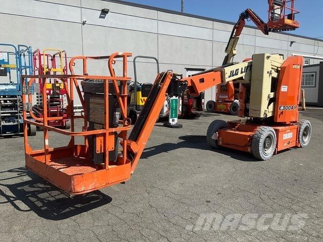 JLG E300AJP Strēles pacēlāji