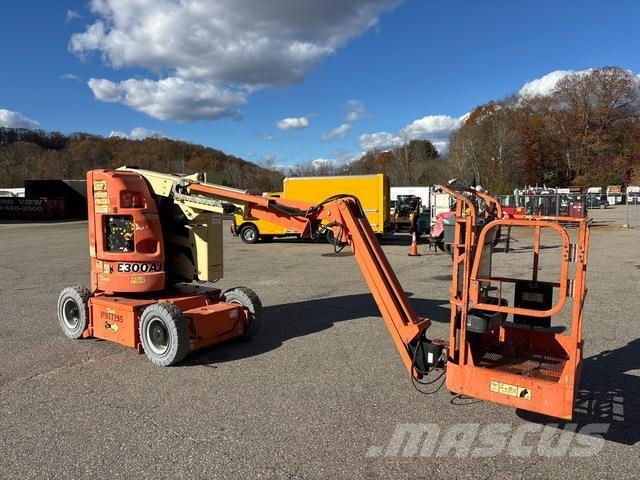 JLG E300AJP Strēles pacēlāji