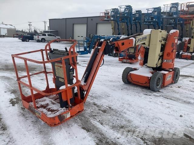JLG E300AJP Strēles pacēlāji