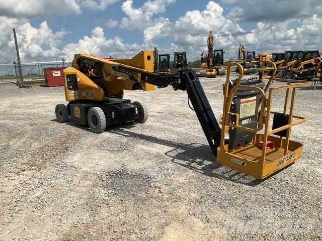 JLG E400AJPN Strēles pacēlāji