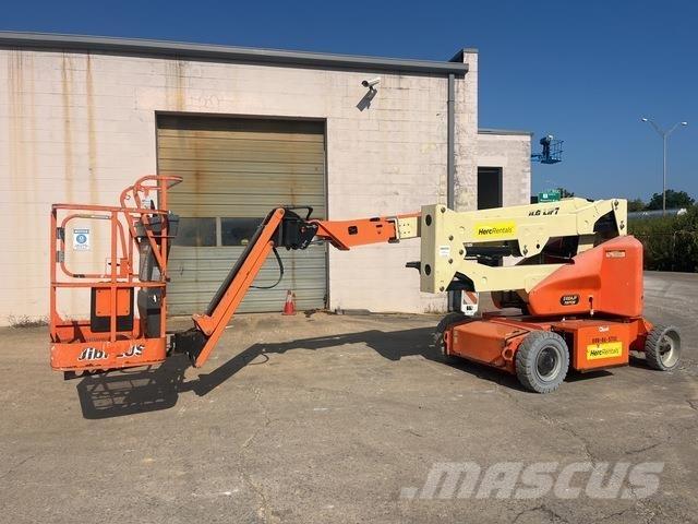 JLG E400AJPN Strēles pacēlāji