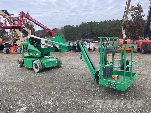 JLG E400AJPN Strēles pacēlāji