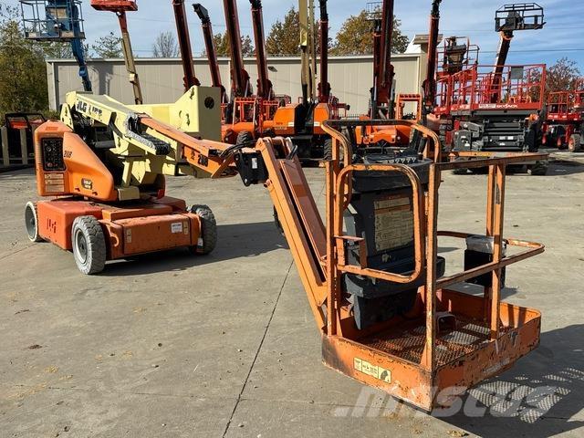 JLG E400AJPN Strēles pacēlāji