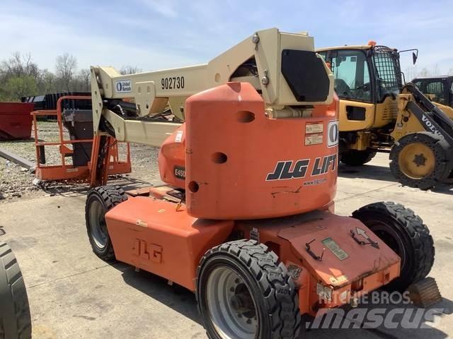 JLG E450AJ Strēles pacēlāji