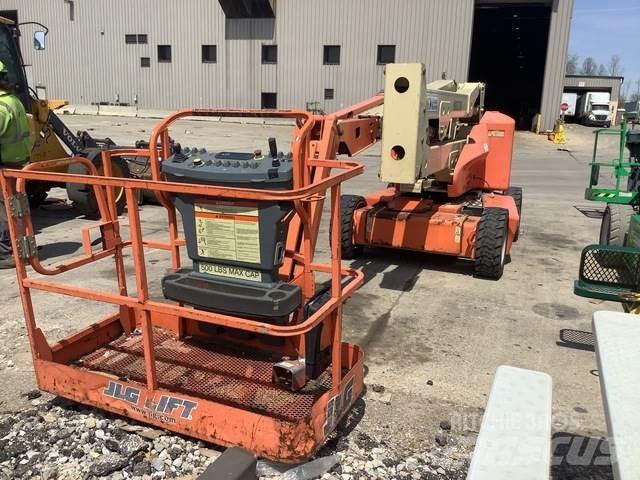 JLG E450AJ Strēles pacēlāji