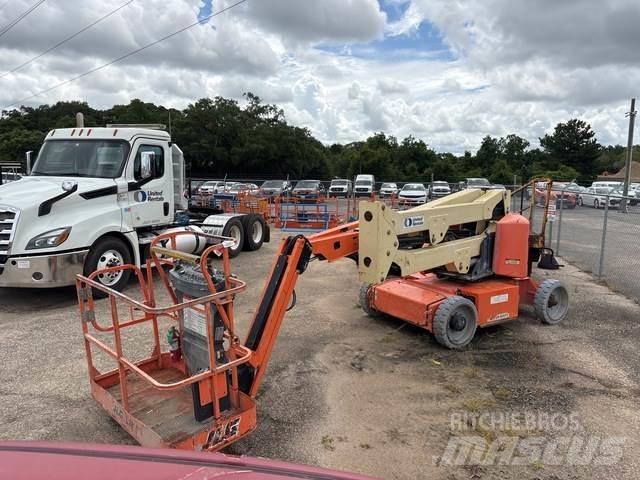 JLG E450AJ Strēles pacēlāji