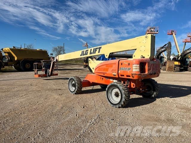 JLG E600JP Strēles pacēlāji