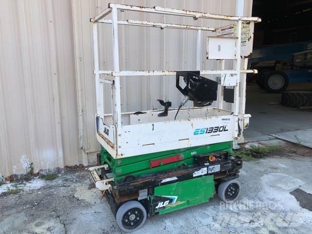 JLG ES1330L Šķerveida pacēlāji