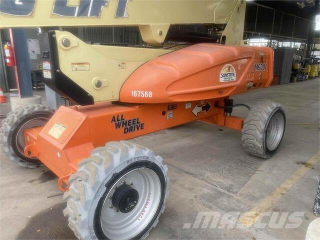 JLG M600J Strēles pacēlāji