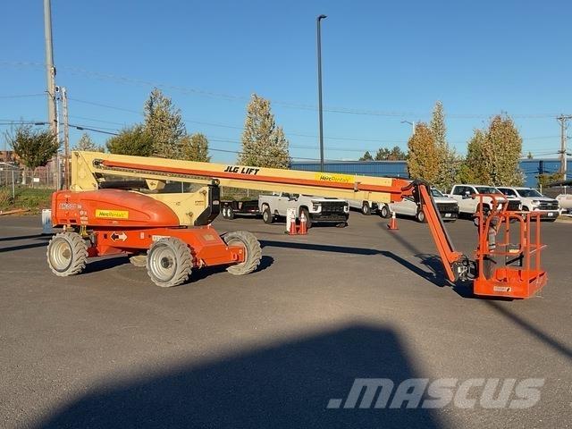 JLG M600J Teleskopiskie pacēlāji