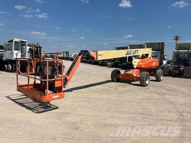 JLG M600JP Strēles pacēlāji