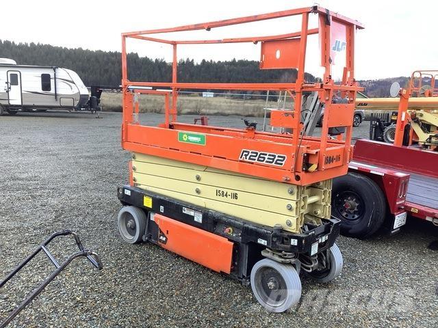 JLG R2632 Šķerveida pacēlāji