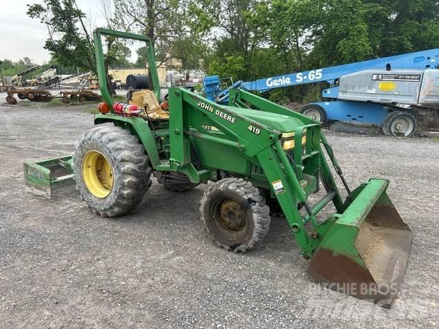 John Deere  Kompaktie traktori