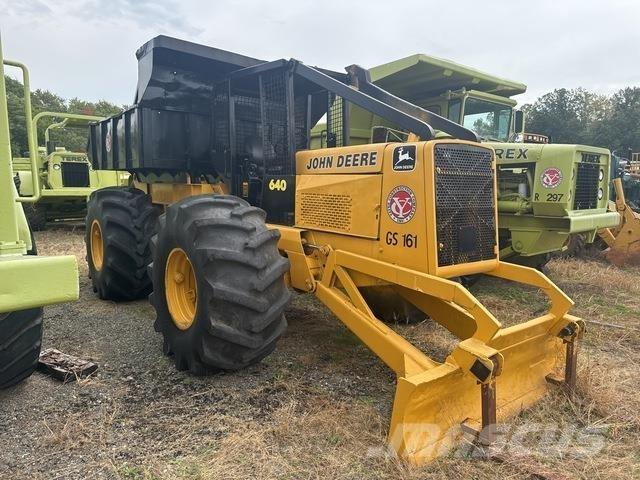 John Deere 640 Šķeldotāji