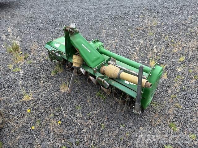 John Deere 655 Cita augsnes apstrādes tehnika un papildaprīkojums
