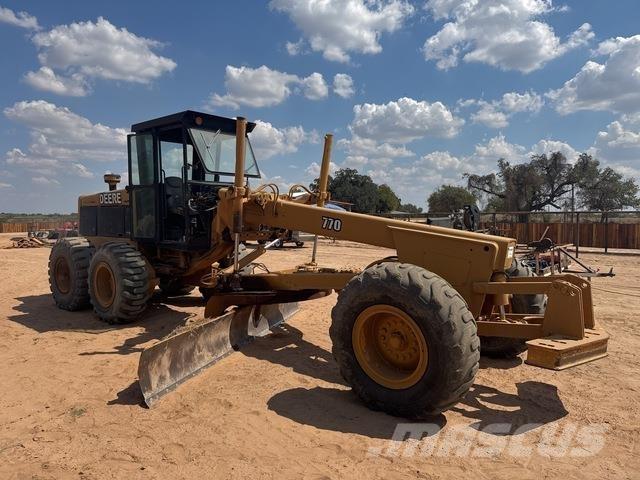 John Deere 770 Greideri