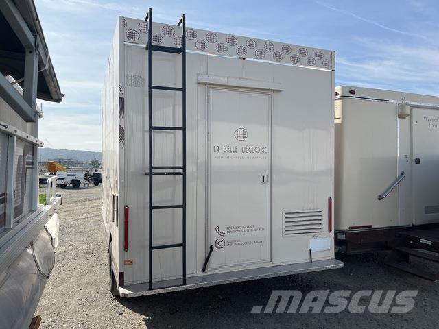  Kareem Carts Dzērienu pārvadāšanas piekabes