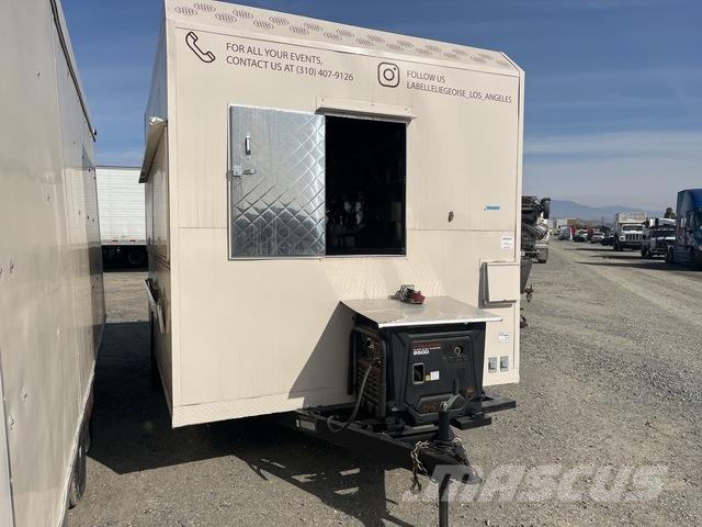  Kareem Carts Dzērienu pārvadāšanas piekabes