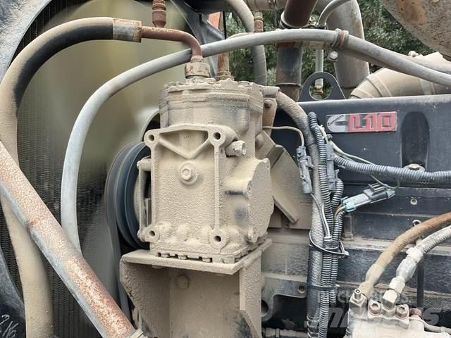 Kenworth C500 Mobilās urbšanas platformu automašīnas