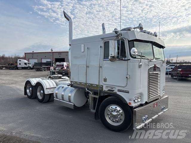 Kenworth K100 Kabīnes un interjers