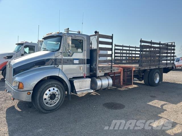 Kenworth T-300 Platformas/izkraušana no sāniem