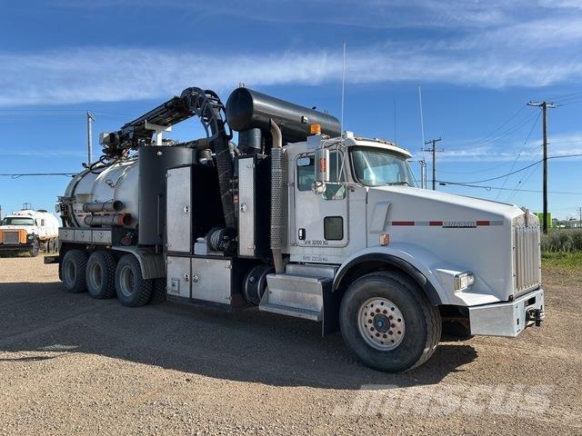 Kenworth T-800 Kāpurķēžu ekskavatori
