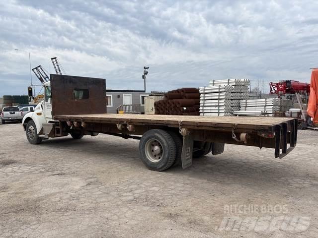 Kenworth T300 Platformas/izkraušana no sāniem