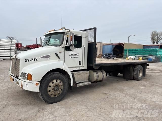 Kenworth T300 Platformas/izkraušana no sāniem