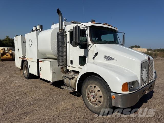 Kenworth T300 Autocisterna