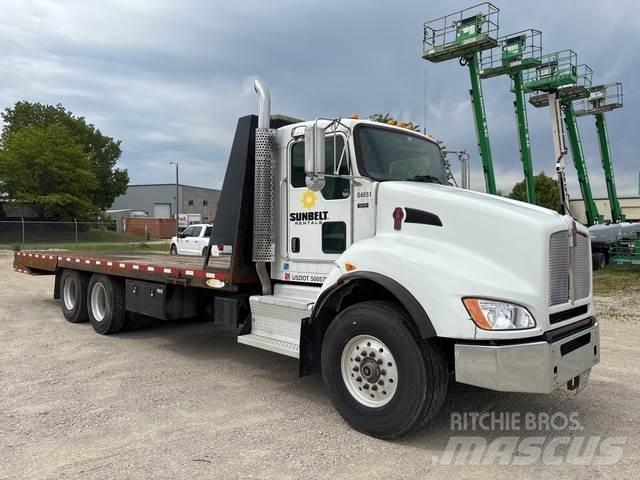 Kenworth T440 Platformas/izkraušana no sāniem