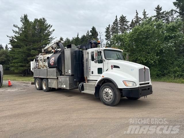 Kenworth T440 Kāpurķēžu ekskavatori