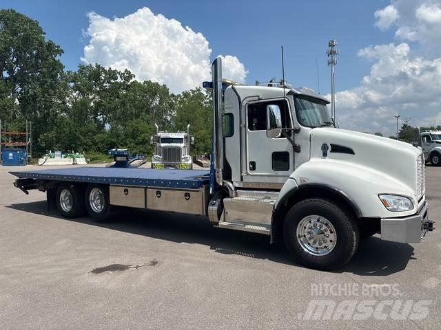 Kenworth T440 Evakuators ar manipulatoru