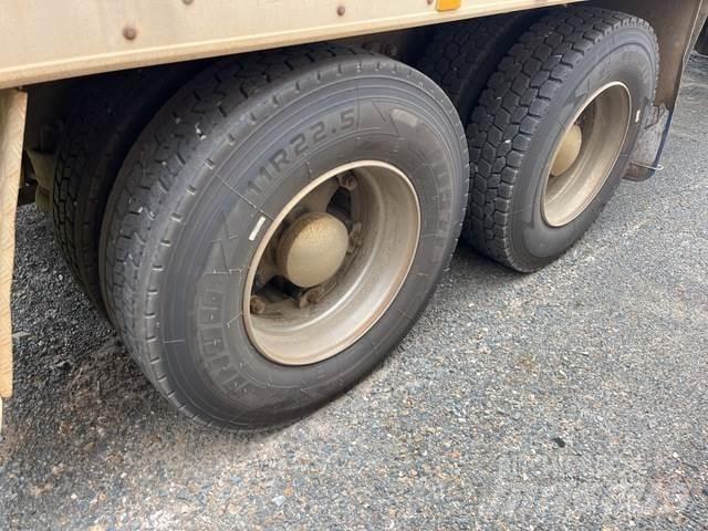 Kenworth T450 Furgons