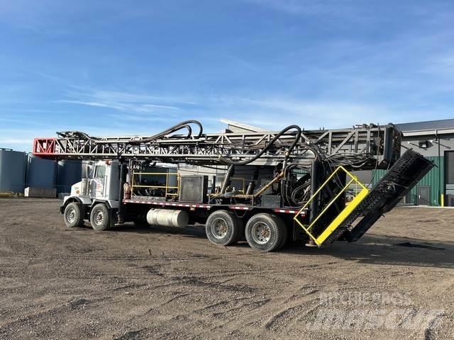 Kenworth T800 Mobilās urbšanas platformu automašīnas