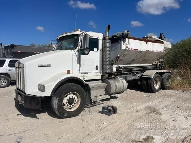 Kenworth T800 Betonvedēji