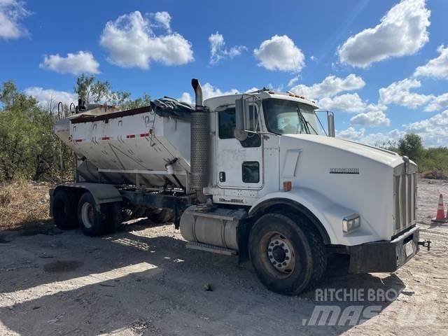 Kenworth T800 Betonvedēji