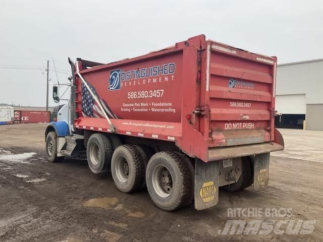Kenworth T800 Pašizgāzējs